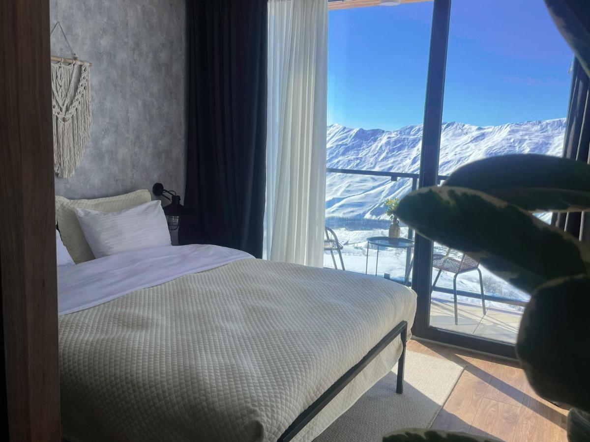 شقة Stuning Views On Mountains, غودوري المظهر الخارجي الصورة